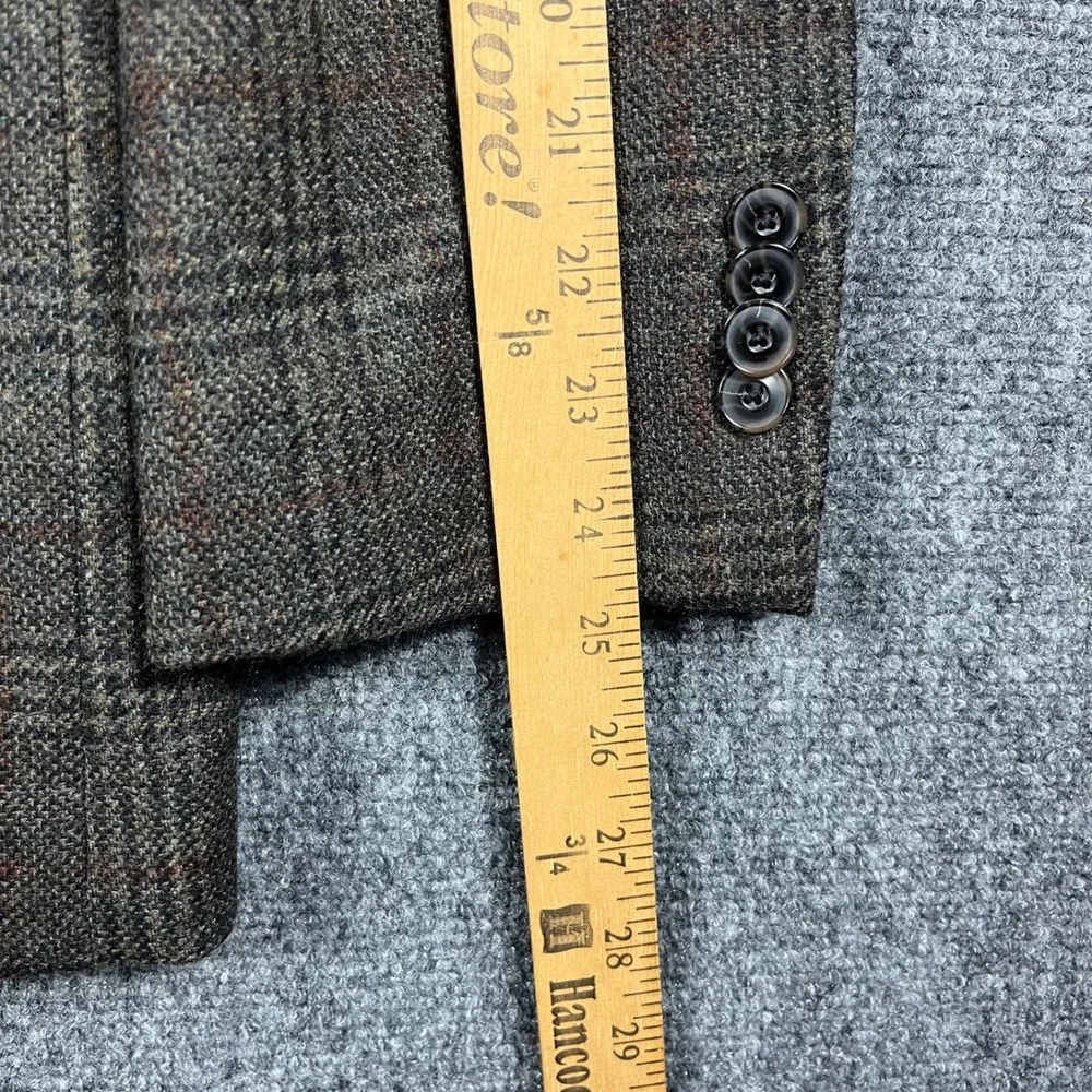 Jos.‎ A. Bank Sport Coat Mens 42R Brown Plaid 100% Wool Tailored Fit Blazer